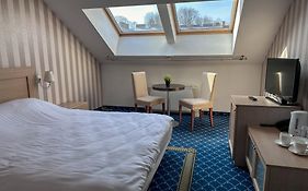 All-In Rooms